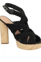 sandále na palice milana Guess 	čierna	