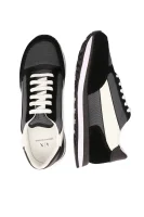 Sneakersy | s prímesou kože Armani Exchange 	čierna	