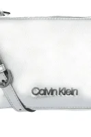crossbody kabelka frame Calvin Klein striebristá