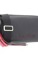 crossbody kabelka pop Calvin Klein 	čierna	