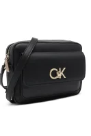 Crossbody kabelka RE-LOCK CAMERA W/FLAP Calvin Klein 	čierna	