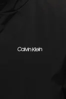 Bunda ESSENTIAL | Regular Fit Calvin Klein 	čierna	