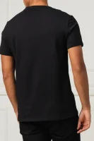 tričko sticker bomb | slim fit GUESS 	čierna	