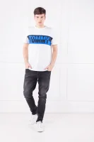 tričko tjm split graphic | relaxed fit Tommy Jeans 	biela	