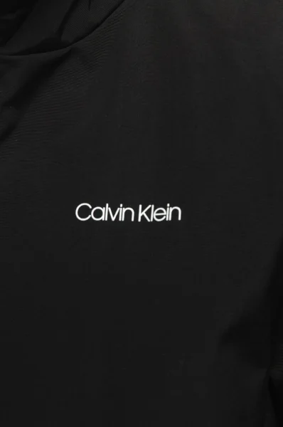 Bunda ESSENTIAL | Regular Fit Calvin Klein 	čierna	