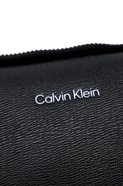 Ľadvinka Calvin Klein 	čierna	