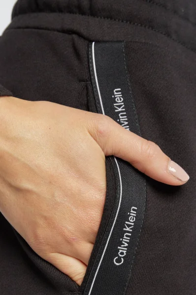 Teplákové nohavice | Regular Fit Calvin Klein 	čierna	
